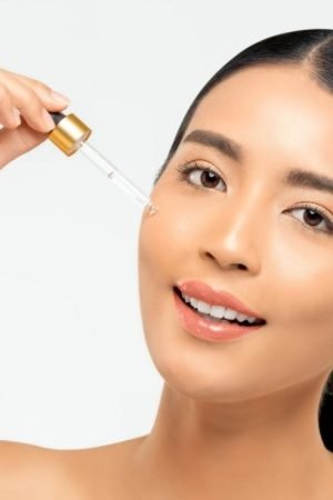 The Best Vitamin C Serum To Mitigate Aging Skin Issues And Improve Its Radiance