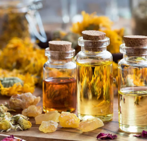 Pros and Cons of Hair Oils and Importance of Ayurveda